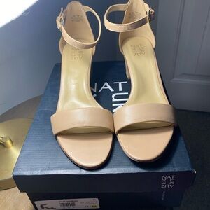 Naturalizer Women's Beige Heeled Sandals